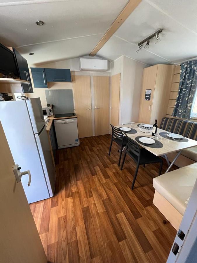Mobil Home 8 Personnes Camping L'Elysee Vagues Oceanes Le Grau-du-Roi Exterior photo